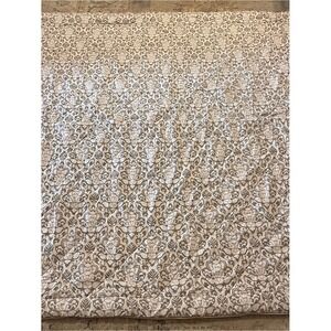 Pottery Barn Reversible Floral Damask Quilted comforter 2 cases in grey/White